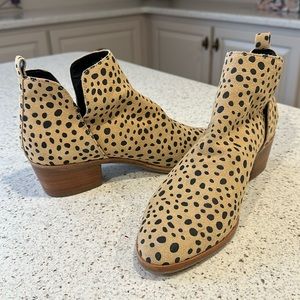 Dolce Vita leopard “Kaidie” bootie. Leather size. 9.5. Like new.